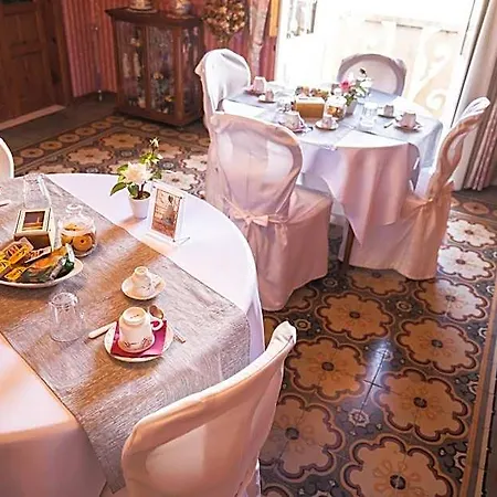 Casa Tonina Bed & Breakfast 4*